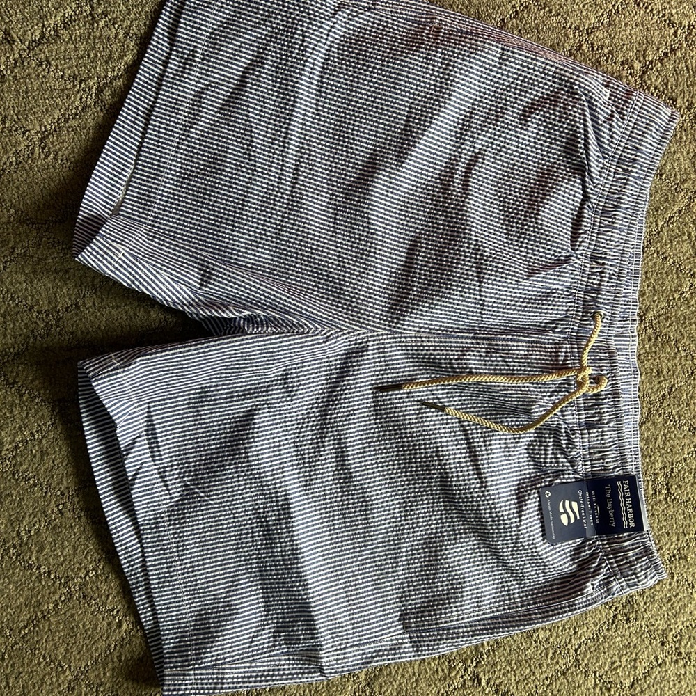 Fair Harbor Blue and White Flat Front Shorts Swimsuit Trunks 2XL NWT